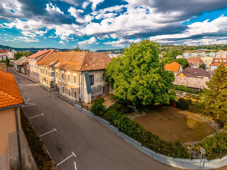Geschwindova záhrada ruží – oplotenie